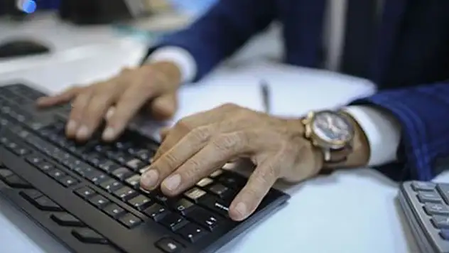 Hükümetin zam teklifini beğenmeyen Memur Sen'den flaş karar