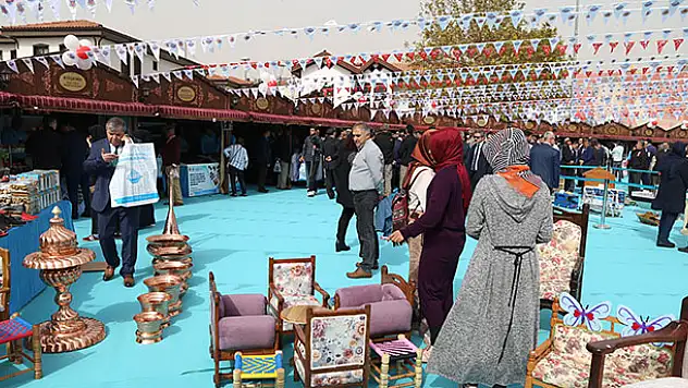 Hükümlü ve tutukluların el emeği fuarda sergileniyor