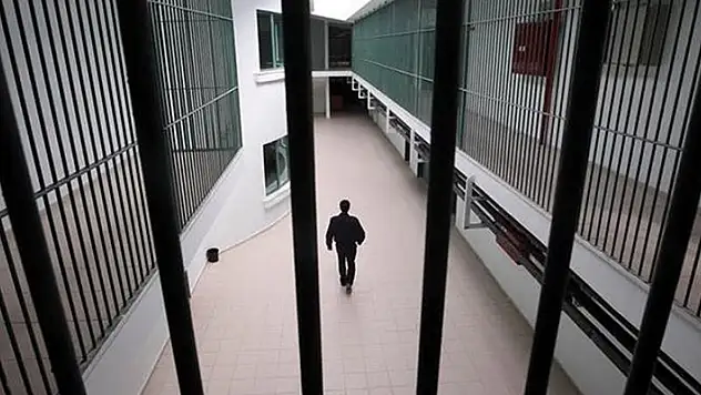 Hükümlülerin ziyaret süresi 1 saatten 1,5 saate çıkarılacak

