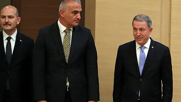 Hulusi Akar Milli Savunma Bakanı oldu…