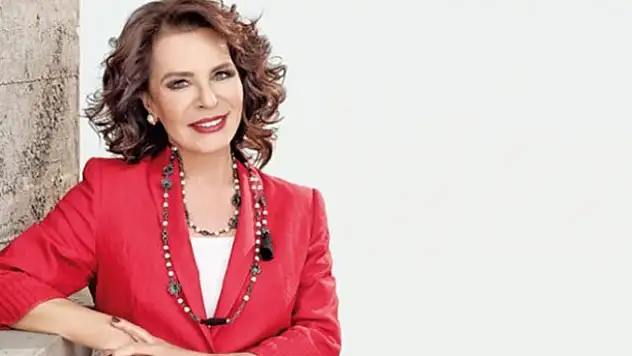 Hülya Koçyiğit'ten güzel haber