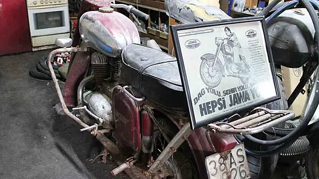 Hurdaya dönen Jawa motosikletler Konya'da yeniden gün yüzüne çıkıyor