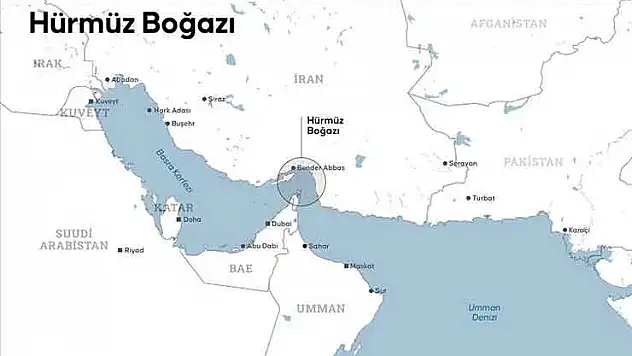 Hürmüz Boğazı'nda petrol sevkiyatı sert düştü, yüzlerce tanker Boğaz'ın iki yakasında birikti