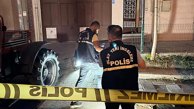 Husumetlisi oldukları kardeşlere sokak ortasında ateş açtılar: 1 ölü, 1 yaralı
