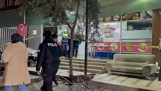 Husumetlisini çalıştığı fırında bıçaklayarak öldürdü
