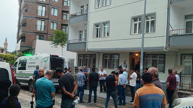 Husumetlisini öldüren polis, meslektaşlarını arayıp, 'birini öldürdüm' diye haber verdi