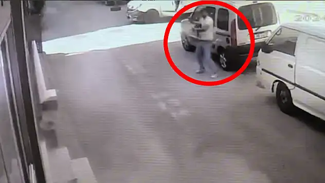 Husumetlisinin işyerine defalarca ateş açtı, balkonda oynayan 14 aylık bebeği vurdu

