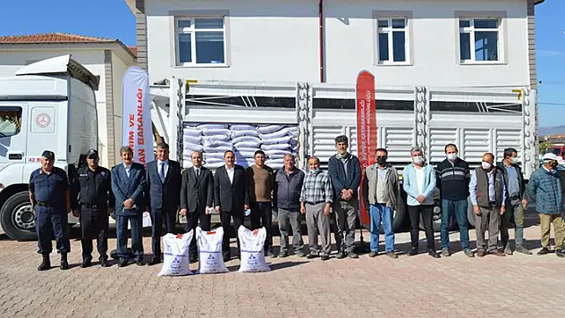 Hüyük ilçesinde çiftçilere sertifikalı mercimek tohumu desteği
