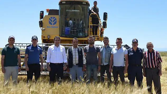 Hüyük'te arpa hasadı başladı
