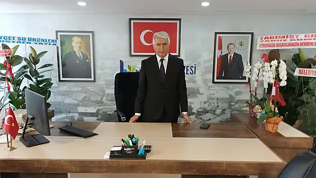 Hüyük'te Belediye Başkanı seçilen Sefer, mazbatasını aldı

