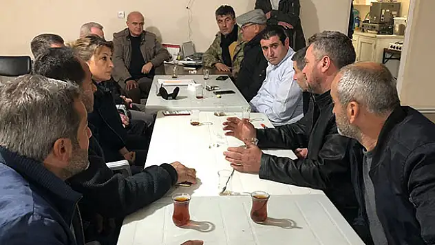 Hüyük'te 'Haydi Hüyük Elazığ'a el ver' adlı yardım kampanyası