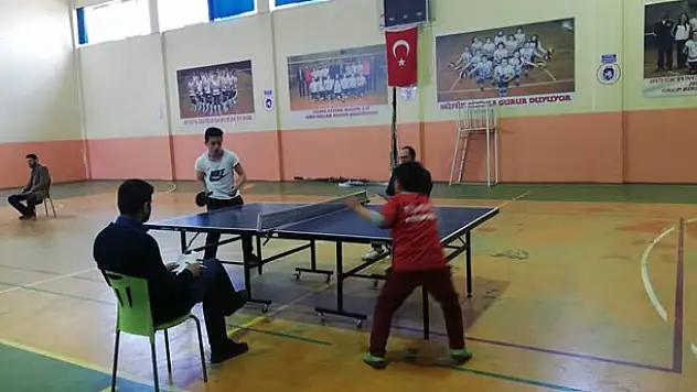 Hüyük'te masa tenisi turnuvası heyecanı sona erdi