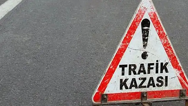 Hüyük'te otomobil devrildi: 2 yaralı
