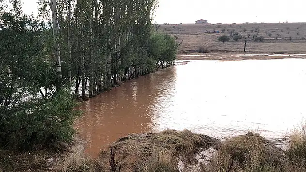Hüyük'te sağanak sonrası çalışmalar devam ediyor
