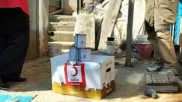 Hüyük'te Türk Kızılayı'ndan ihtiyaç sahiplerine yardım eli
