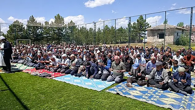 Hüyük ve Derbent'te çiftçiler yağmur duasında buluştu