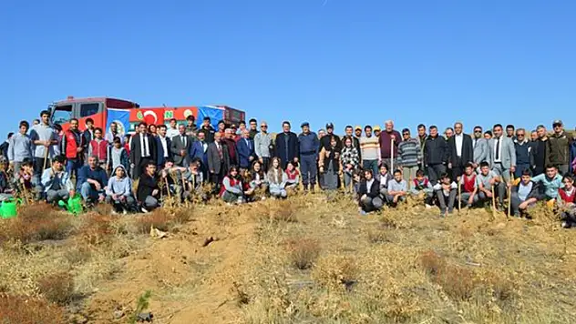 Hüyük'te hatıra ormanına ilçe protokolü fidan dikti
