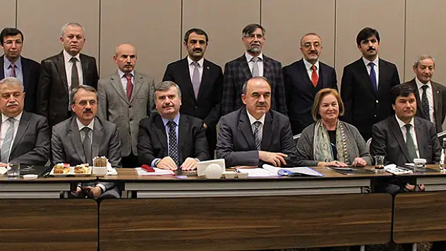 Hz. Mevlana'ya sahip çıkalım