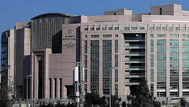 İBB'ye yönelik yolsuzluk soruşturmasında Ekrem İmamoğlu'nun babası ve oğlu ifadeye çağırıldı
