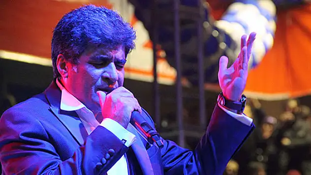 İbrahim Erkal'dan muhteşem konser
