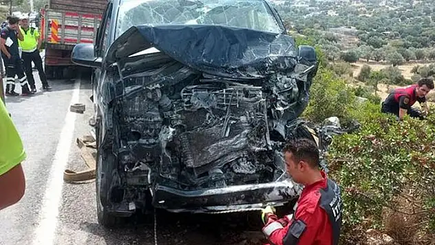 İbrahim Tatlıses'in minibüsüne çarpan kamyonun şoförü serbest bırakıldı