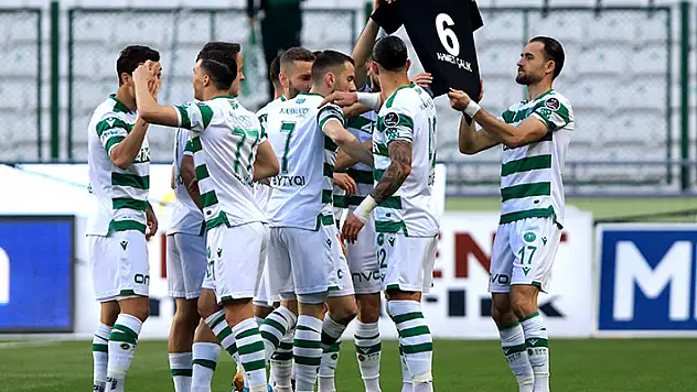 İç saha lideri Konyaspor
