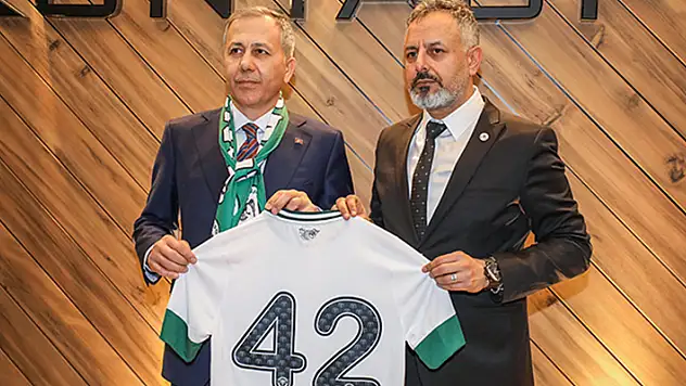 İçişleri Bakanı Ali Yerlikaya'dan Konyaspor'a ziyaret 