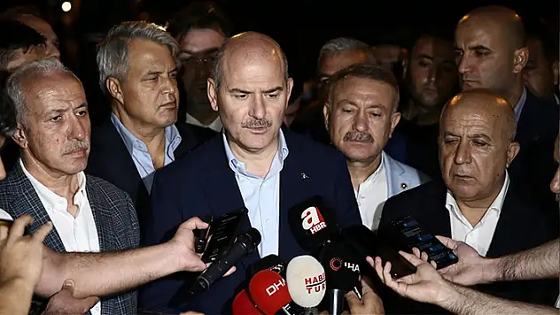 İçişleri Bakanı Soylu: Mersin'deki polisevine yönelik terör saldırısında bir polis şehit oldu, bir polis de yaralandı
