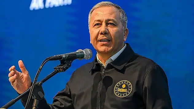 İçişleri Bakanı Yerlikaya: 1 yılda gönüllü geri dönüş yapan Suriyeli kardeşlerimizin sayısı 550 bin oldu