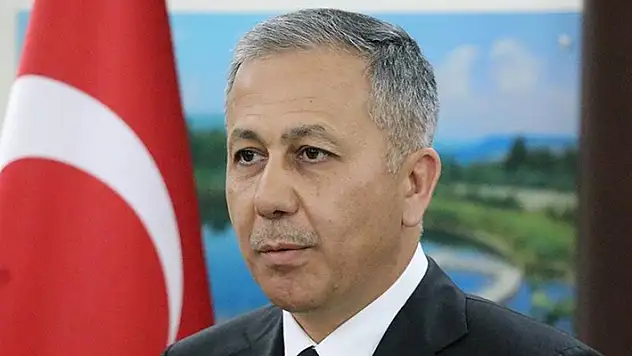 İçişleri Bakanı Yerlikaya 19 göçmen kaçakçılığı organizatörünün yakalandığını açıkladı
