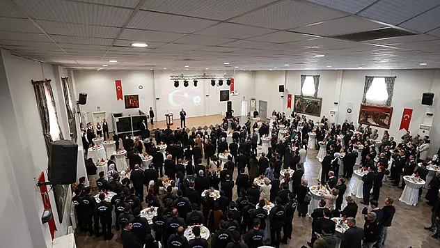 İçişleri Bakanı Yerlikaya, Konya Emniyet Müdürlüğünü ziyaret etti
