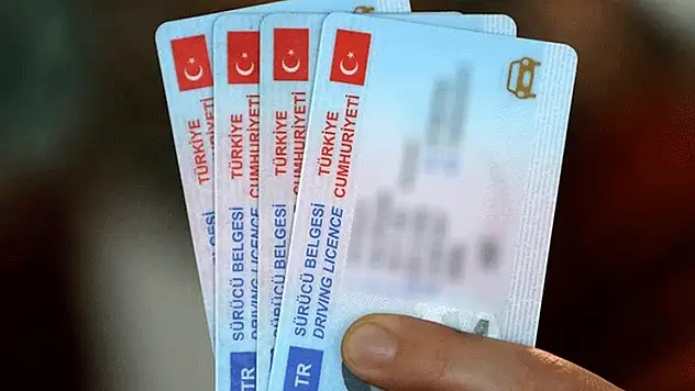 İçişleri Bakanı Yerlikaya'dan eski sürücü belgesini yenileme tarihine ilişkin hatırlatma