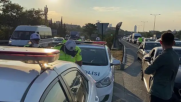 İçişleri Bakanlığı harekete geçti: 81 il valiliğine 'çakar' genelgesi