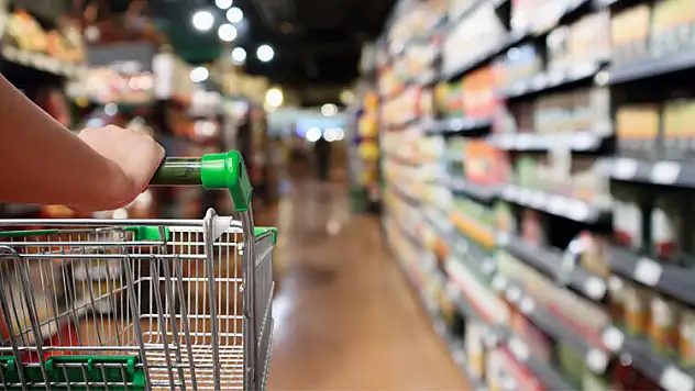 İçişleri Bakanlığı'nın genelgesi yürürlükte! Süpermarket ve zincir marketlerde hangi ürünlerin satışı yasak?
