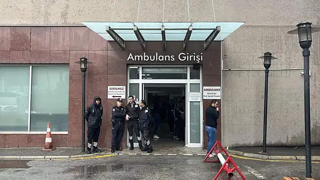 İçişleri Bakanlığı önündeki patlamada yaralanan 2 polisin tedavisi sürüyor
