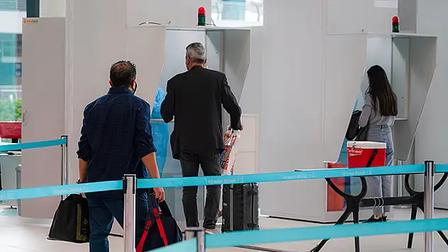 İçişleri Bakanlığı tarafından 81 il valiliğine ülkeye giriş tedbirleri konulu bir genelge gönderildi
