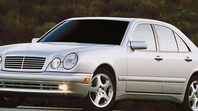 İcradan satılık 2011 model Mercedes-Benz