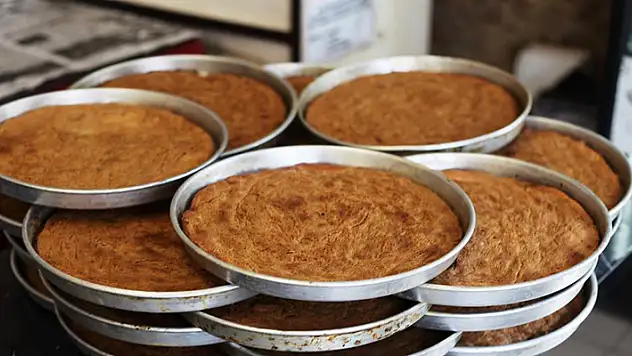 İftarda tatlı, sahurda ekmek! Konya'da sofraların vazgeçilmez lezzeti, tahinli pide