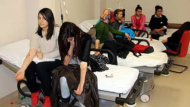 Iğdır'da gıda zehirlenmesi