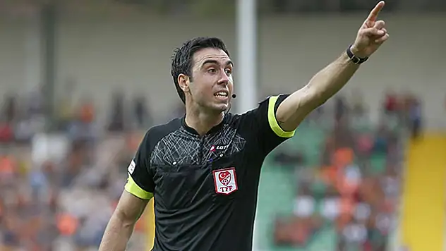İH Konyaspor-MKE Ankaragücü maçının hakemi Arda Kardeşler