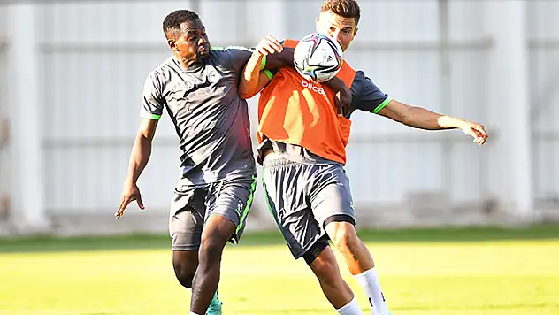 İH Konyaspor'da transferler bekleniyor 