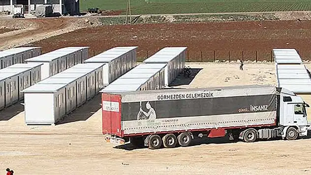 İHH Suriye'ye 4 bin 500 tır yardım gönderdi