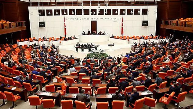 İki bakanın daha yardımcıları belli oldu!