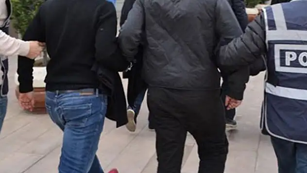 İki dev kurumda FETÖ Operasyonu