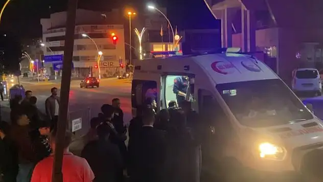 İki grup arasında bıçaklı kavga: 3 yaralı

