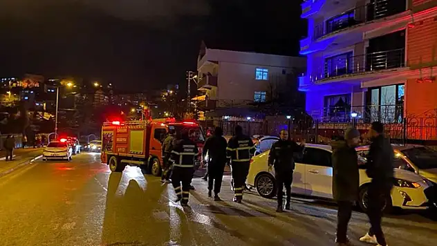 İki otomobilin çarpıştığı kazada gaz sızıntısı paniğe neden oldu
