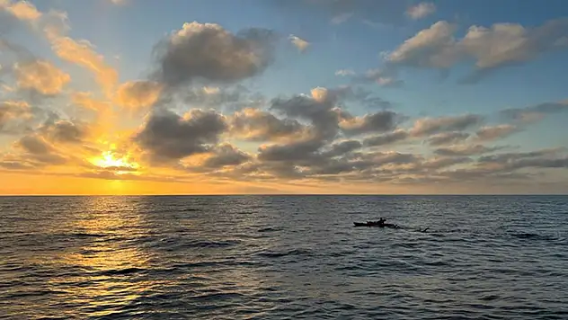 İki Türk sporcu, California'daki Catalina Kanalı'nı 13 saatte yüzerek geçti
