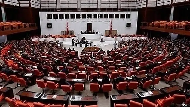 İki yıllık OHAL bugün sona eriyor
