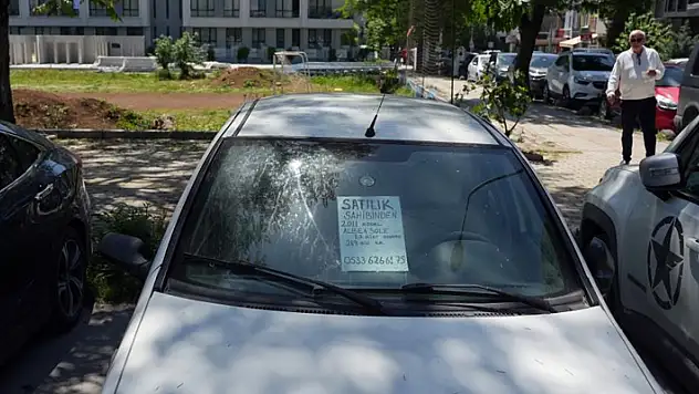 İkinci el araç piyasasında geleneksel cam ilanları yeniden popülerlik kazandı
