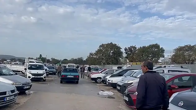 İkinci el otoda fiyatlar düştü, oto pazarı doldu taştı
